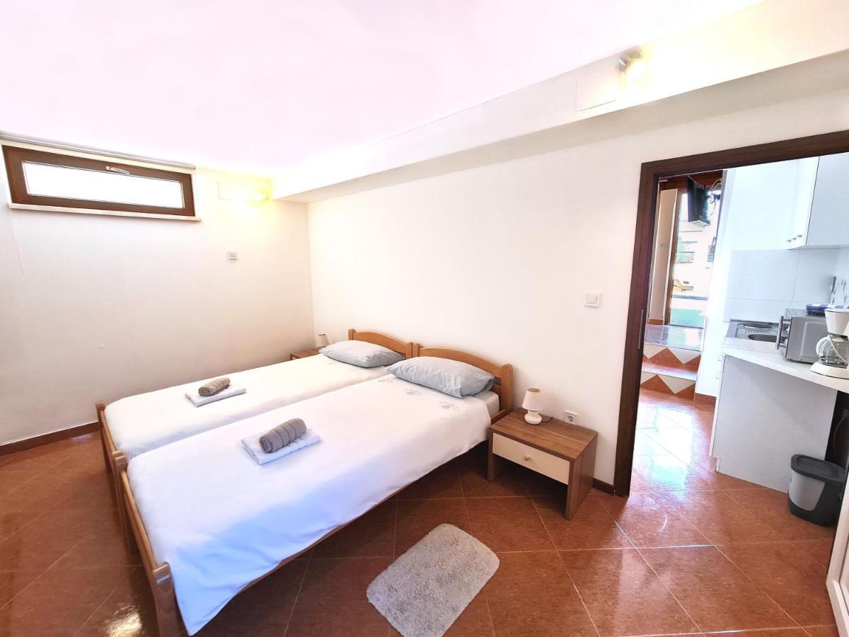 Guesthouse Casa Barbaro โรวินสโก เซโล ภายนอก รูปภาพ